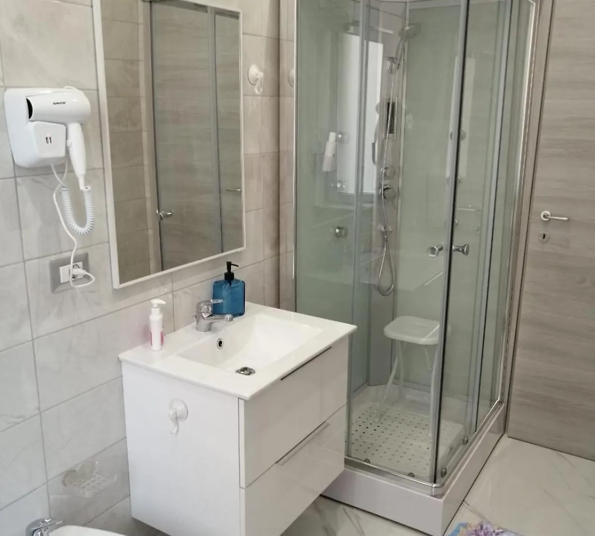 M2 Apartment Naples Italy