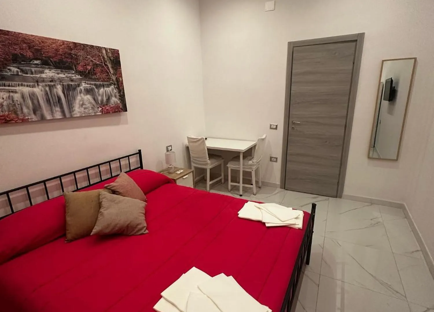 M2 Apartment Naples Italy